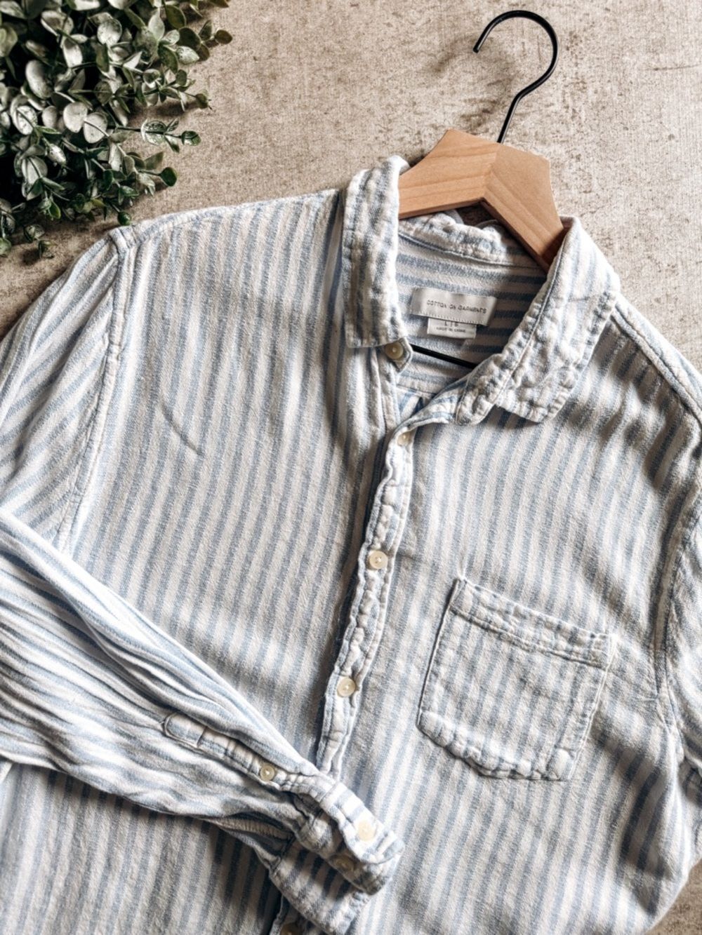 Cotton On Blue & White Striped Button Front Shirt Size Large
